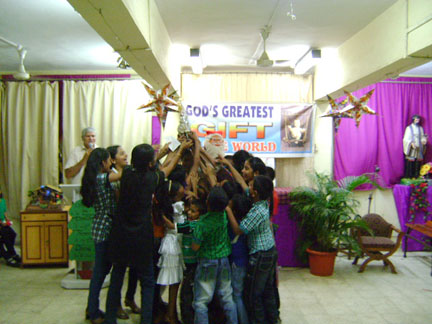 all-faith-carol-singing-contest-4